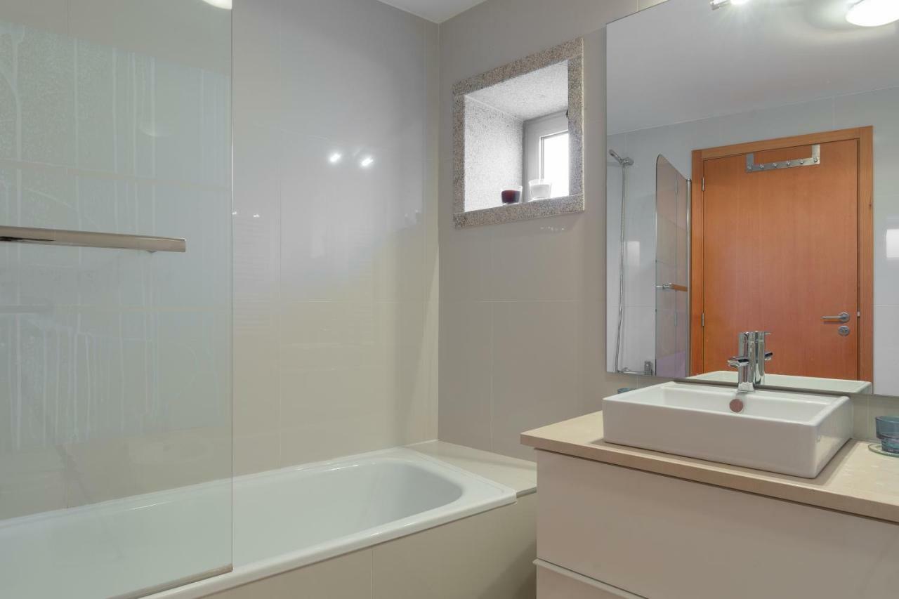 Opo 52 Apartment Porto Bagian luar foto